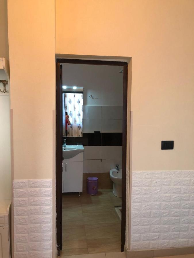 Fati Guest House Durrës Esterno foto