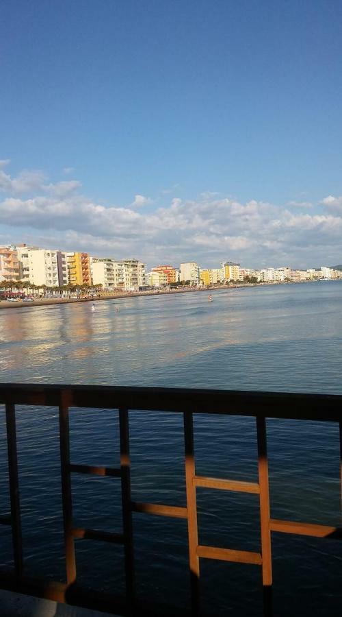 Fati Guest House Durrës Esterno foto